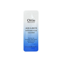 Ottie Пробник увлажняющей отбеливающей пенки для умывания Aqua Rich Whitening Foam Cleanser Sachet