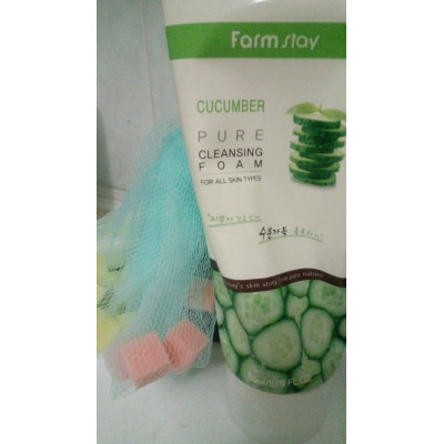 Farm Stay Пенка для умывания с экстрактом огурца Cucumber Pure Cleansing Foam (180 мл)