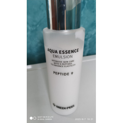 Medi-Peel Лифтинговая пептидная эмульсия для лица Peptide 9 Aqua Essence Emulsion (250 мл)